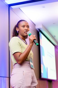 Denise Edineia da Silva